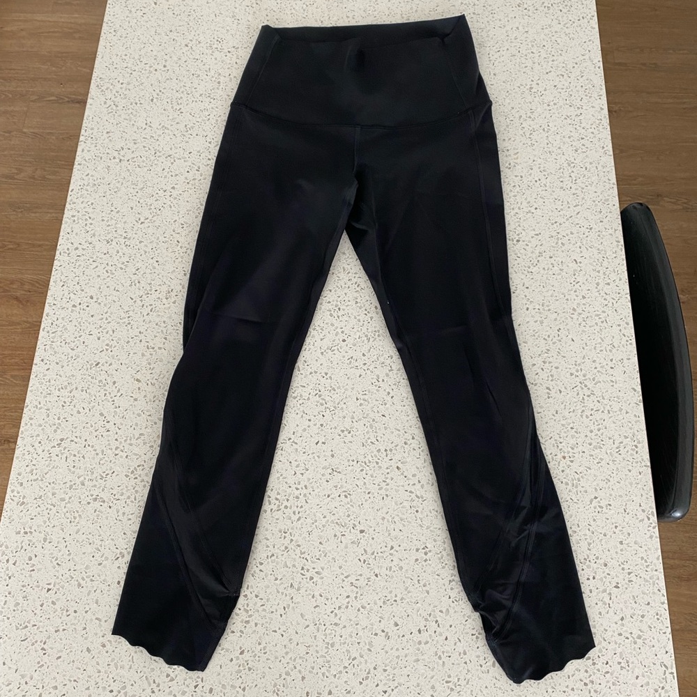 lululemon scalloped wunderunder luxtreme crop leggings
